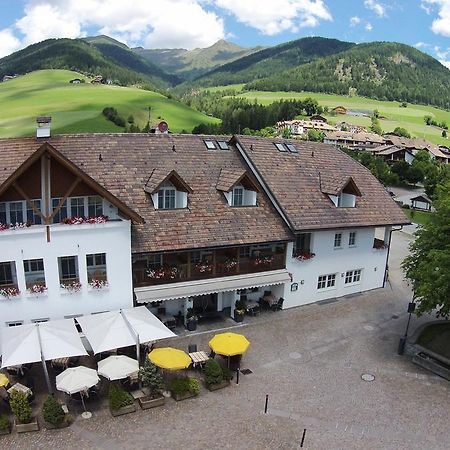 Hotel Zum Hasen Terento Bagian luar foto