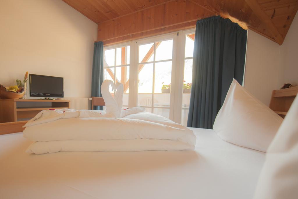 Hotel Zum Hasen Terento Ruang foto