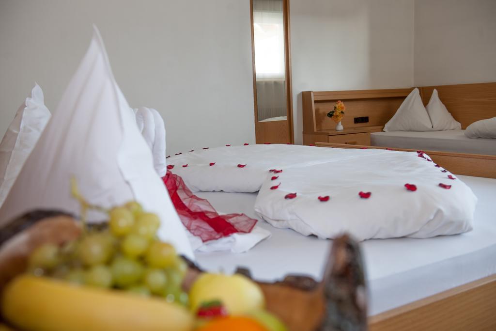 Hotel Zum Hasen Terento Ruang foto